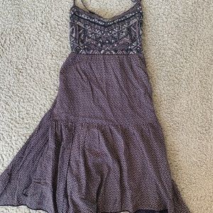 Patterned dress with cross cross back